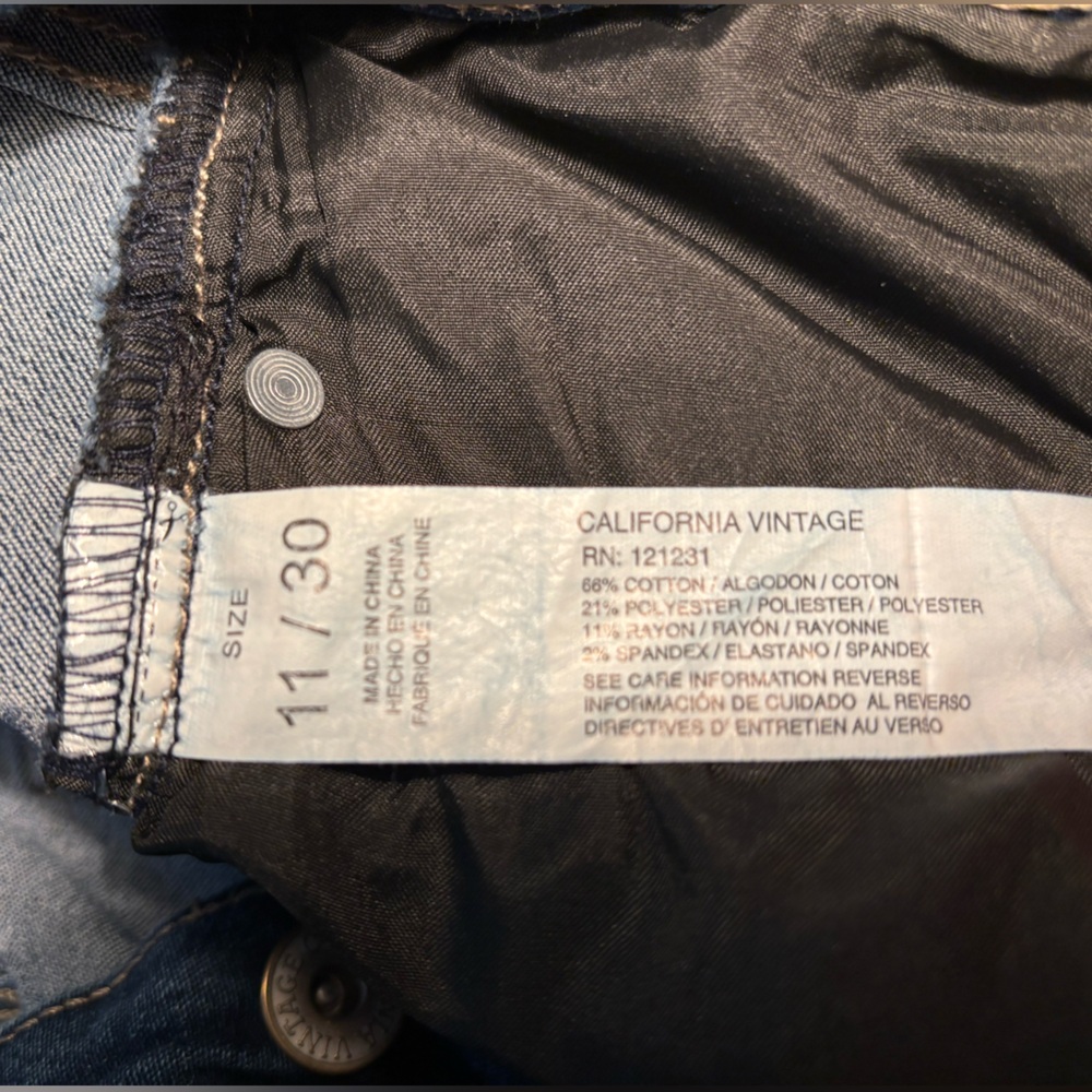 California Vintage | Women Straight Leg Frayed Hem Distressed Jean Pant 11/30 - Picture 8 of 10